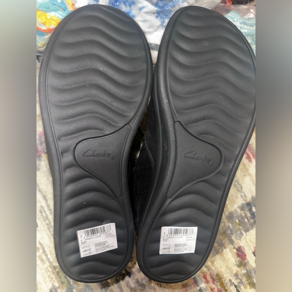 NWT  Clarks Cloudsteppers Casual Booties Breeze Clover Black - Wide - Picture 3 of 5